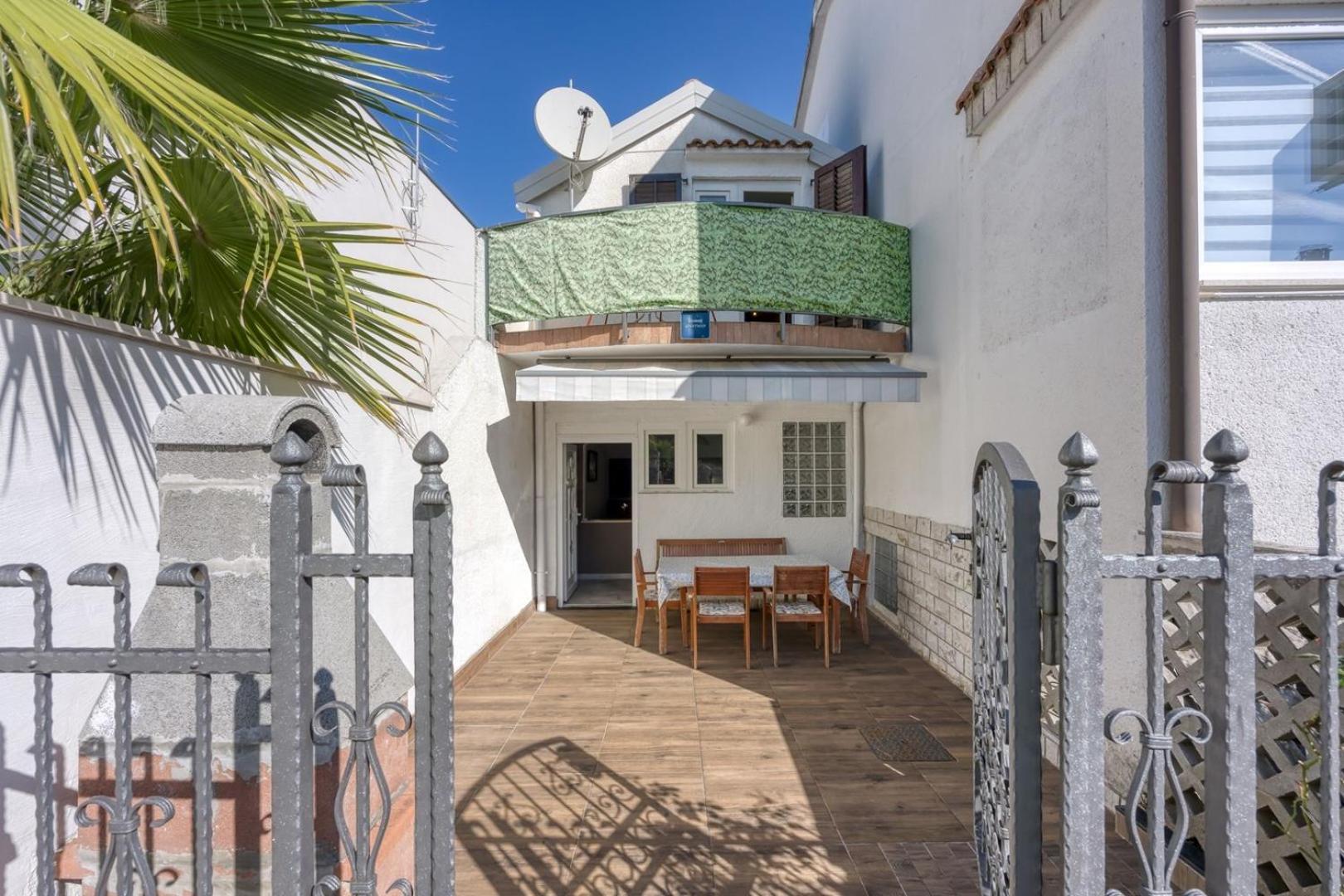 Apartment Basta *