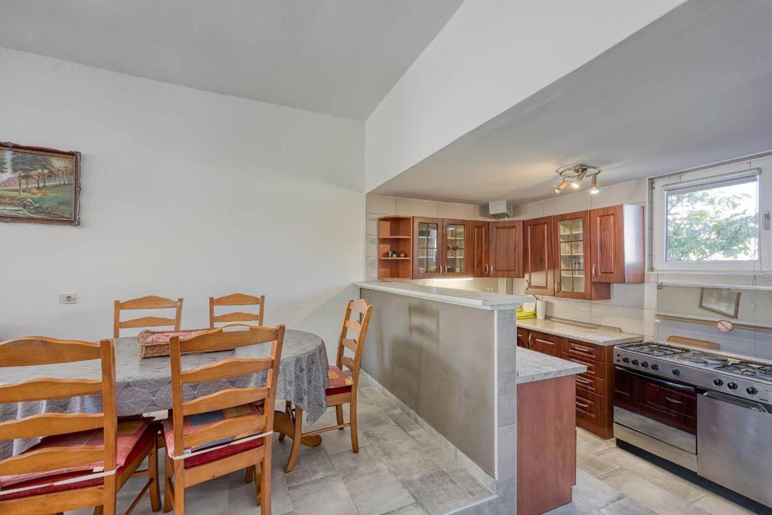 Apartment Basta